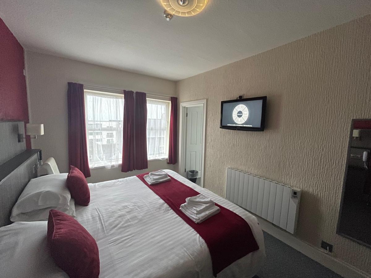 The Port Hotel Портраш Экстерьер фото