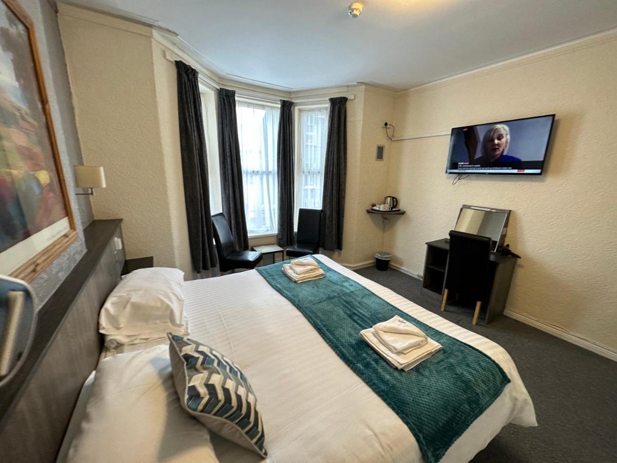 The Port Hotel Портраш Экстерьер фото