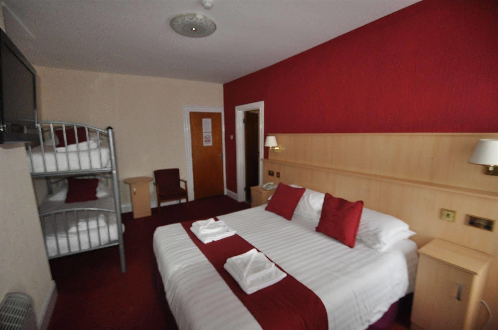 The Port Hotel Портраш Экстерьер фото